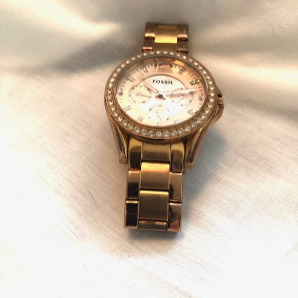 Fossil Rose Gold Large Crystal Bezel Link Watch - Picture 3 of 8